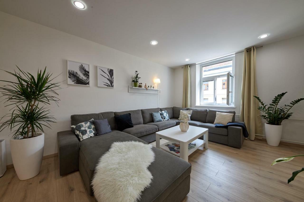 Le Monde Apartment Bratislava - Amazing 5Bdr In Downtown Exteriör bild